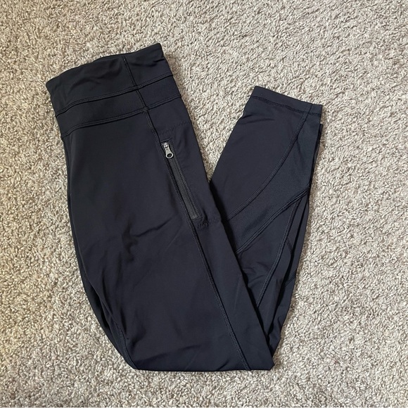 7/8th length black lululemon leggings size 6 - Picture 3 of 5